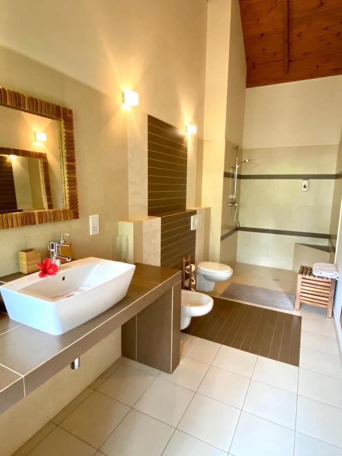 Waterfall Accomodation Port Glaud 외부 사진